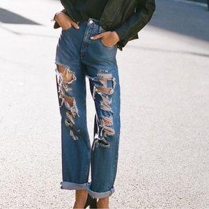 NWT Pilcro The Joey Distressed jeans
